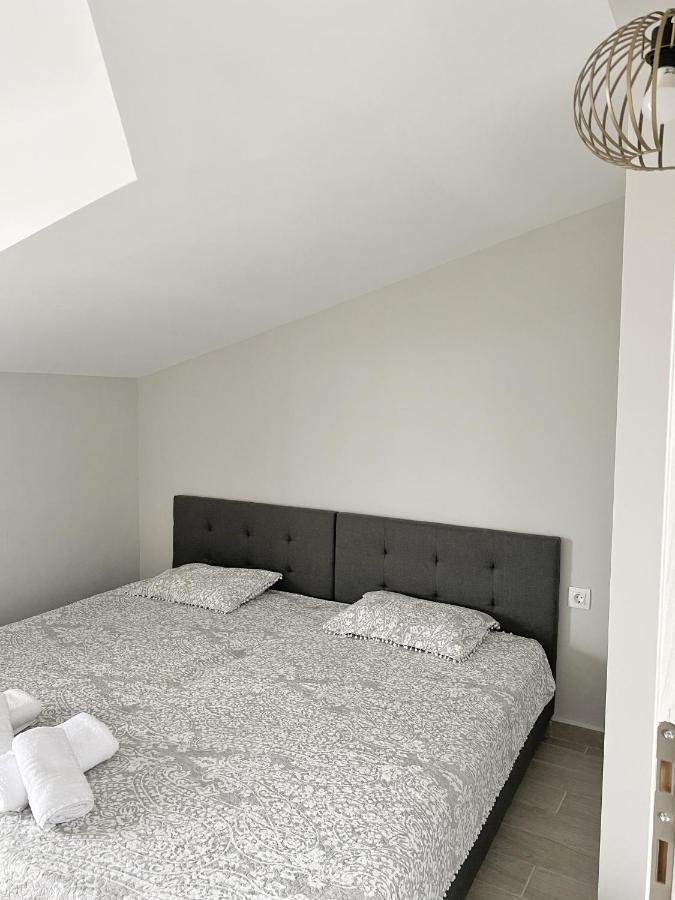 Delia Apartments Пефкохорі Екстер'єр фото