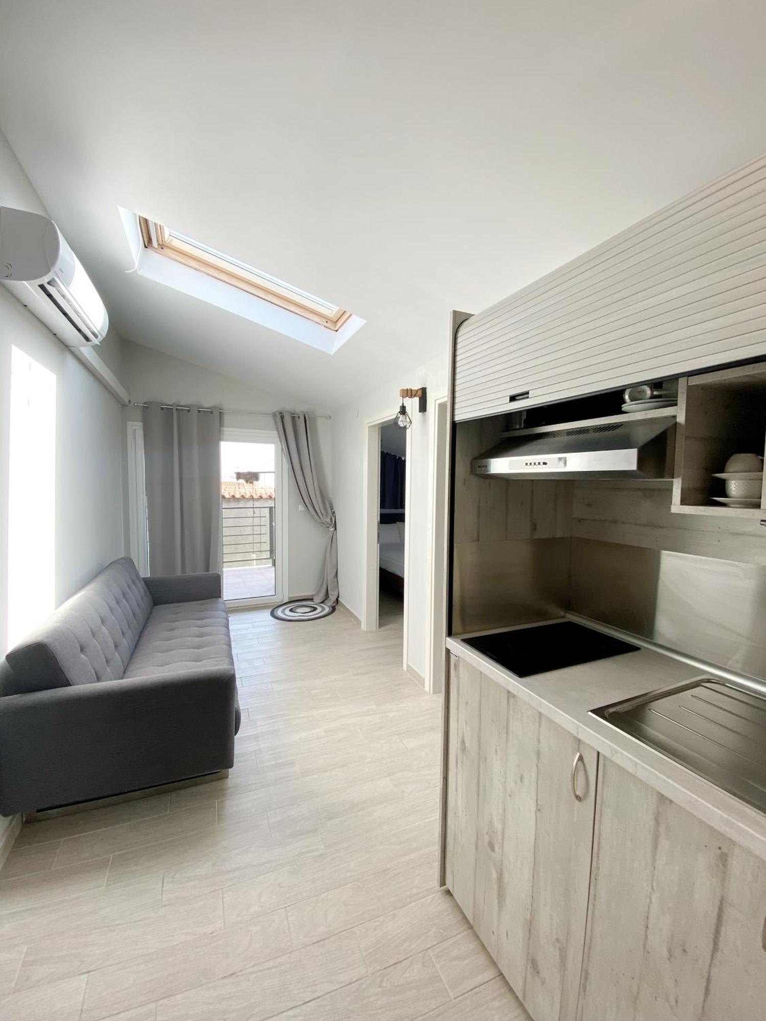 Delia Apartments Пефкохорі Екстер'єр фото