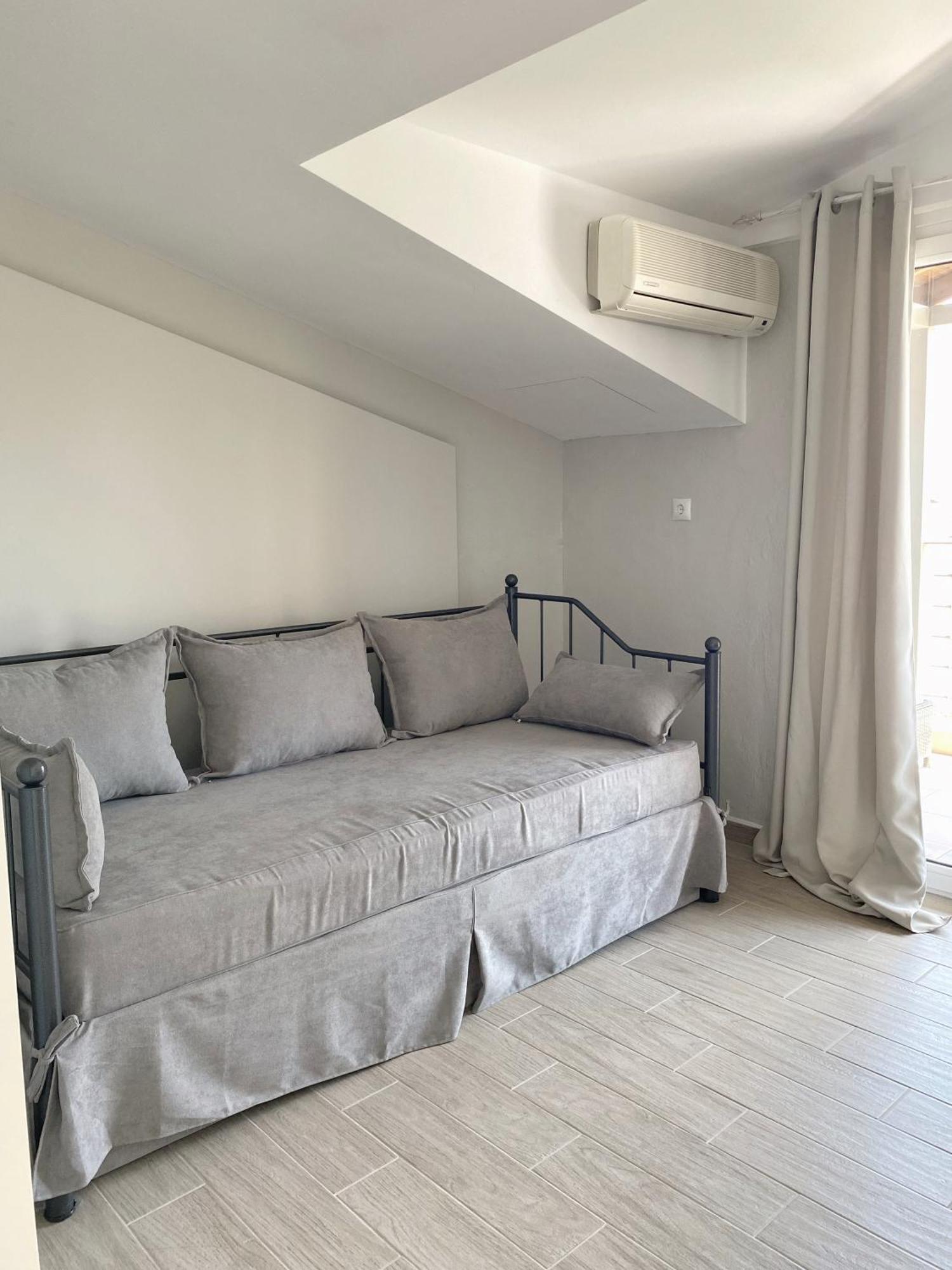 Delia Apartments Пефкохорі Екстер'єр фото