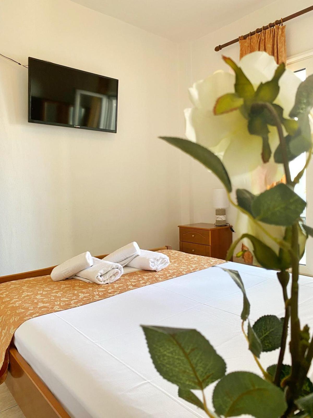 Delia Apartments Пефкохорі Екстер'єр фото